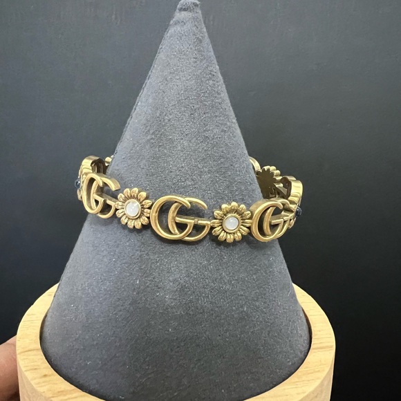 Gucci gg bangle flower cuff bracelet - Picture 8 of 8